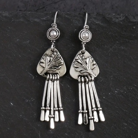 925 Sterling Silver Plated Boho Leaf Dangle Earrings - Picture 2 of 4